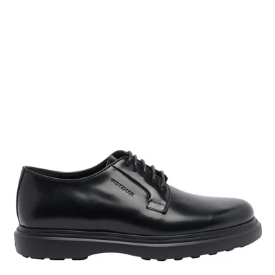 Stuart Weitzman Benson Laced Up Shoes In Black