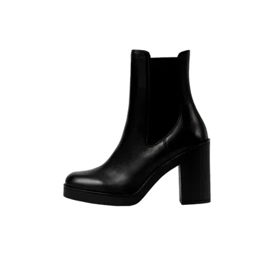 Stuart Weitzman Bethenny 80 Chelsea Bootie Black Sj283-blk Women's