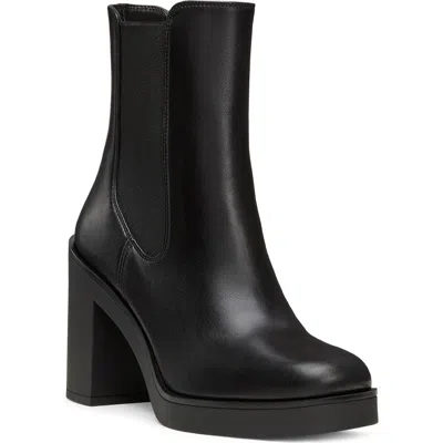 Stuart Weitzman Bethenny Chelsea Boot In Black