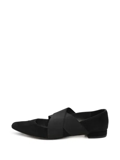 Pre-owned Stuart Weitzman Crisscross Ballet Flat In Black