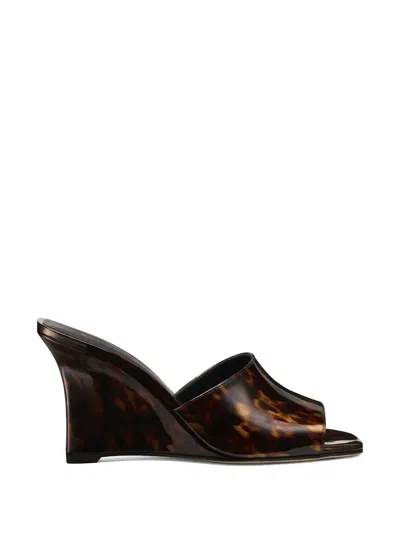Stuart Weitzman Chic Flat Shoes For Women In Brown