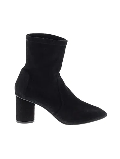 Pre-owned Stuart Weitzman Boots In Black