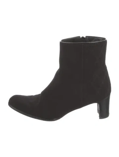 Pre-owned Stuart Weitzman Boots In Black