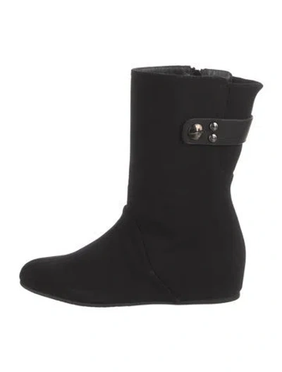 Pre-owned Stuart Weitzman Boots In Black
