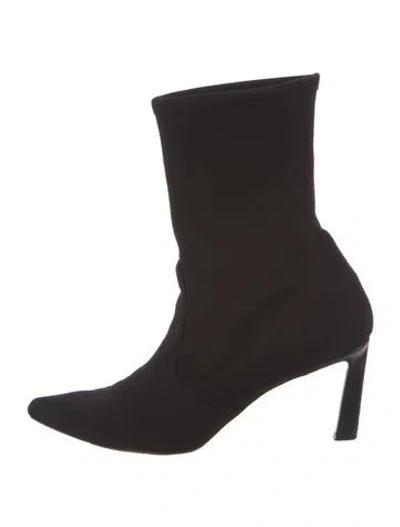 Pre-owned Stuart Weitzman Boots In Black