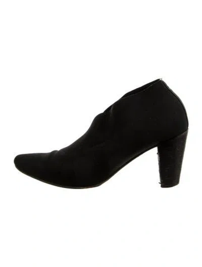 Pre-owned Stuart Weitzman Boots In Black