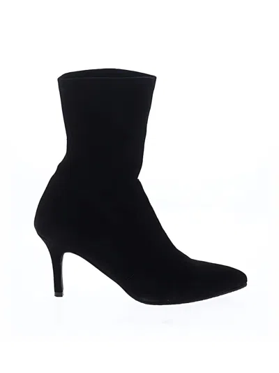 Pre-owned Stuart Weitzman Boots In Black