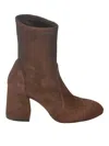 Stuart Weitzman Round Toe Ankle Boots In Brown