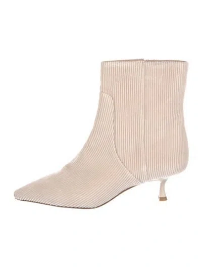 Pre-owned Stuart Weitzman Boots In Neutral