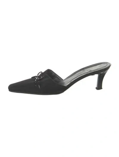 Pre-owned Stuart Weitzman Bow Accents Mules In Black