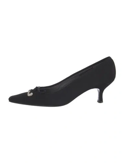 Pre-owned Stuart Weitzman Bow Accents Pumps In Black