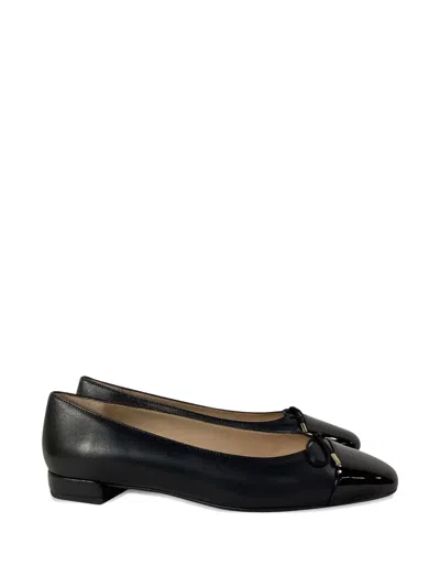 Pre-owned Stuart Weitzman Bow-detail Flat Pumps In Black