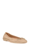 Stuart Weitzman Bardot Lambskin Bow Ballerina Flats In Adobe