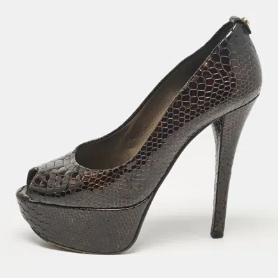 Pre-owned Stuart Weitzman Brown Croc Embossed Patent Leather Peep Toe Pumps Size 36.5