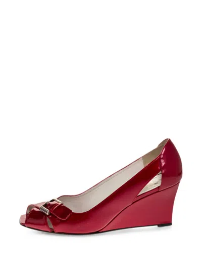 Pre-owned Stuart Weitzman Buckle-detail Open-toe Pumps In Red