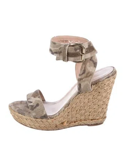 Pre-owned Stuart Weitzman Canvas Espadrilles In Neutral