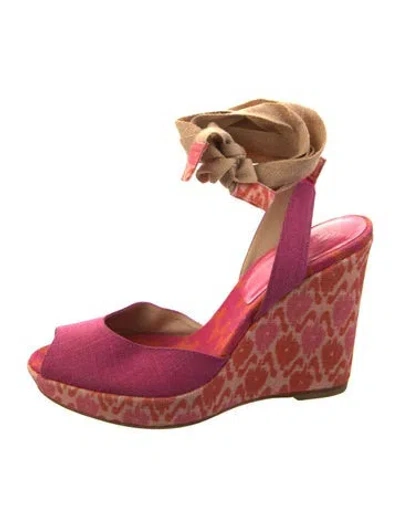 Pre-owned Stuart Weitzman Canvas Espadrilles In Pink