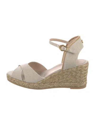 Pre-owned Stuart Weitzman Canvas Espadrilles In White