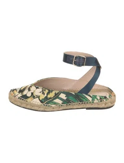 Pre-owned Stuart Weitzman Canvas Floral Print Espadrilles In Green