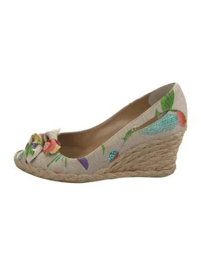 Pre-owned Stuart Weitzman Canvas Floral Print Pumps In Neutral