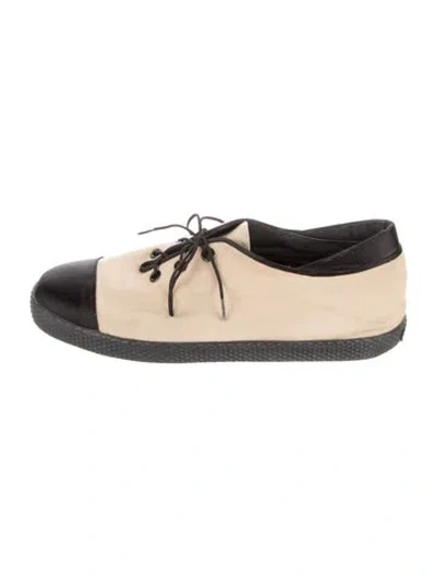 Pre-owned Stuart Weitzman Canvas Sneakers In Neutral