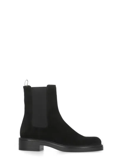 Stuart Weitzman Celia Boots In Black