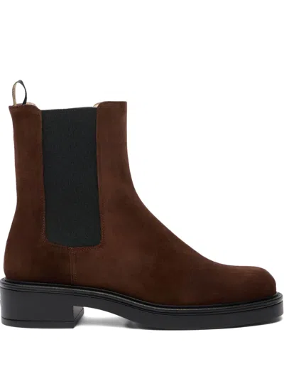 Stuart Weitzman Celia Chelsea Boots In Brown