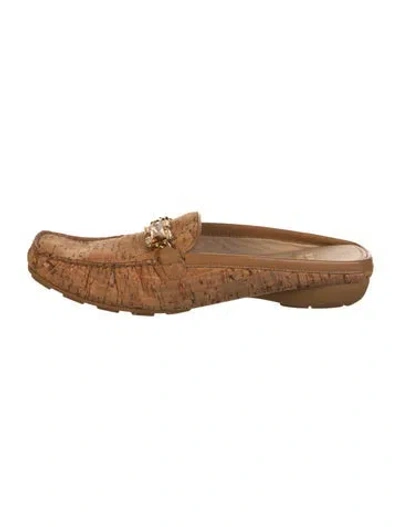 Pre-owned Stuart Weitzman Chain-link Accents Mules In Brown
