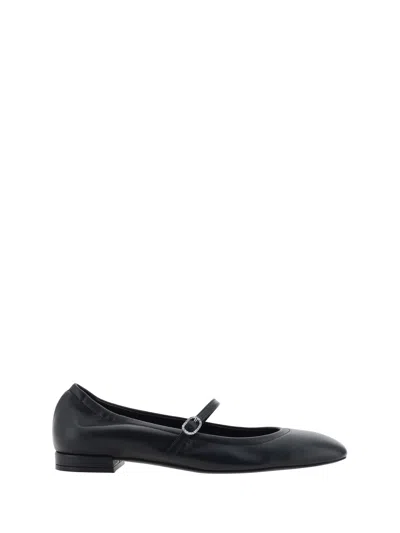 Stuart Weitzman Claris Leather Ballerina Shoes In Black