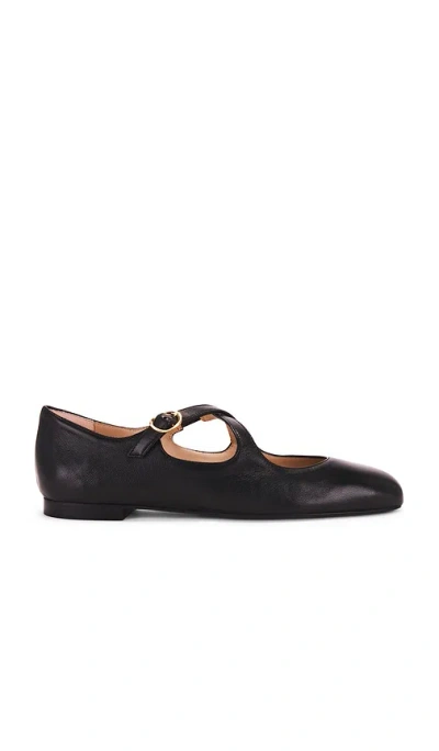 Stuart Weitzman Flach Clem In Black