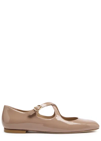 Stuart Weitzman Clem Patent Leather Ballet Flats In Nude