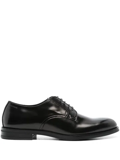 Stuart Weitzman Club Classic Derby In Black