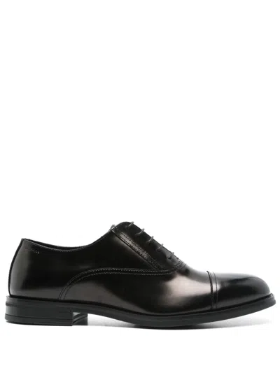 Stuart Weitzman Club Classic Oxford Shoes In Black