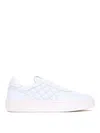 Stuart Weitzman Quilted Round Toe Sneakers With Rubber Sole In Blanco