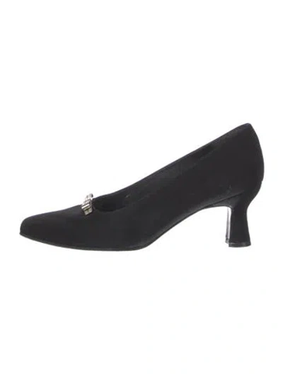 Pre-owned Stuart Weitzman Crystal Embellishments Pumps In Black