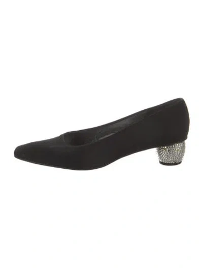 Pre-owned Stuart Weitzman Crystal Embellishments Pumps In Black