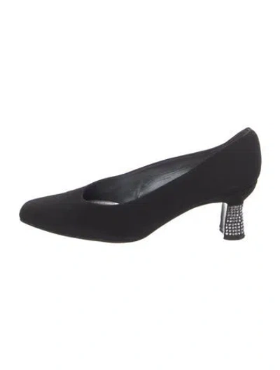 Pre-owned Stuart Weitzman Crystal Embellishments Pumps In Black