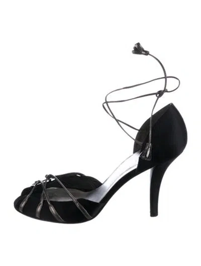 Pre-owned Stuart Weitzman D'orsay Pumps In Black