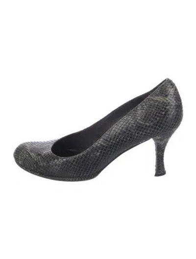 Pre-owned Stuart Weitzman Embossed Leather Animal Print Pumps In Blue