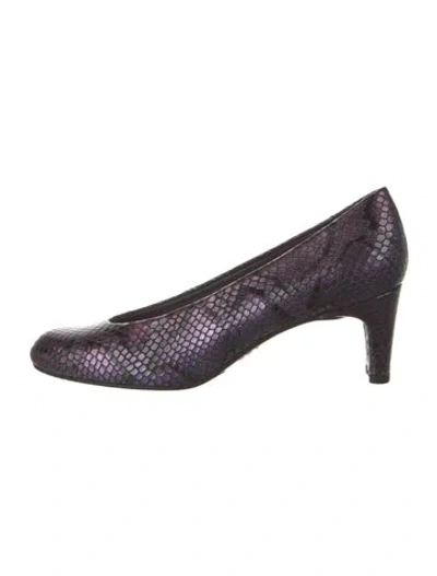 Pre-owned Stuart Weitzman Embossed Leather Animal Print Pumps In Purple