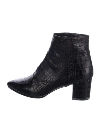 Pre-owned Stuart Weitzman Embossed Leather Boots In Black