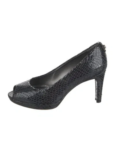 Pre-owned Stuart Weitzman Embossed Leather Pumps In Blue