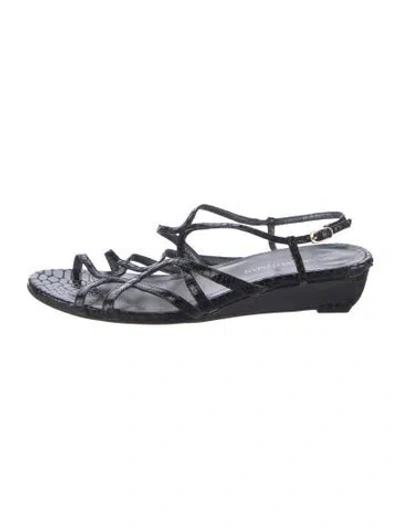 Pre-owned Stuart Weitzman Embossed Leather Slingback Sandals In Black