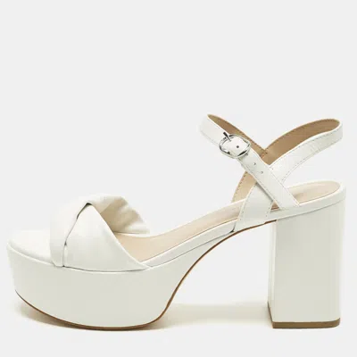 Pre-owned Stuart Weitzman Everly Size 38 White Leather Platform Sandals