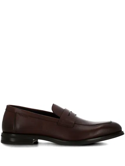 Stuart Weitzman Flat Shoes In Brown