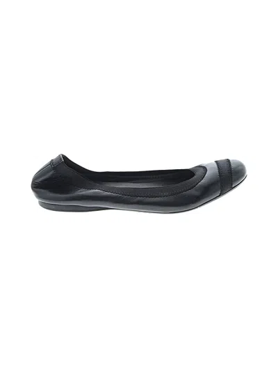 Pre-owned Stuart Weitzman Flats In Black