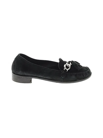 Pre-owned Stuart Weitzman Flats In Black