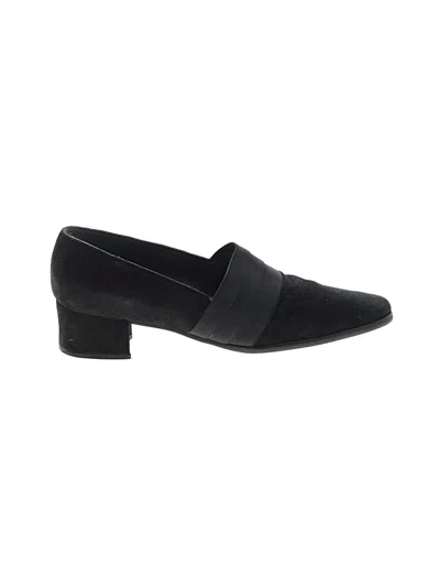 Pre-owned Stuart Weitzman Flats In Black
