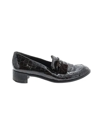 Pre-owned Stuart Weitzman Flats In Black