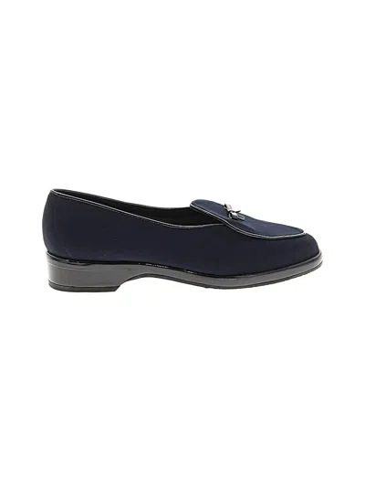 Pre-owned Stuart Weitzman Flats In Blue